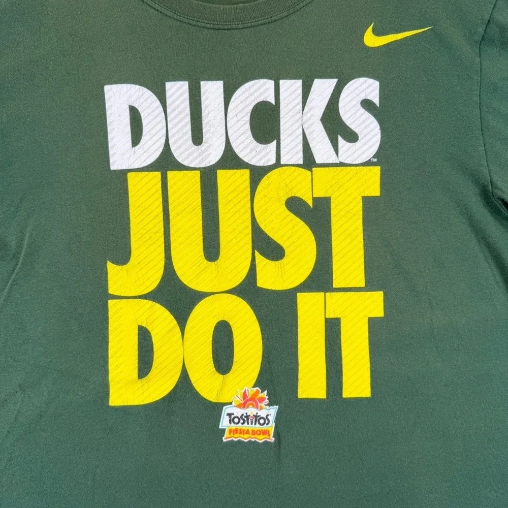 Nike Oregon Ducks Just Do It Tostitos Fiesta Bowl T-Shirt Green Mens Large NCAA